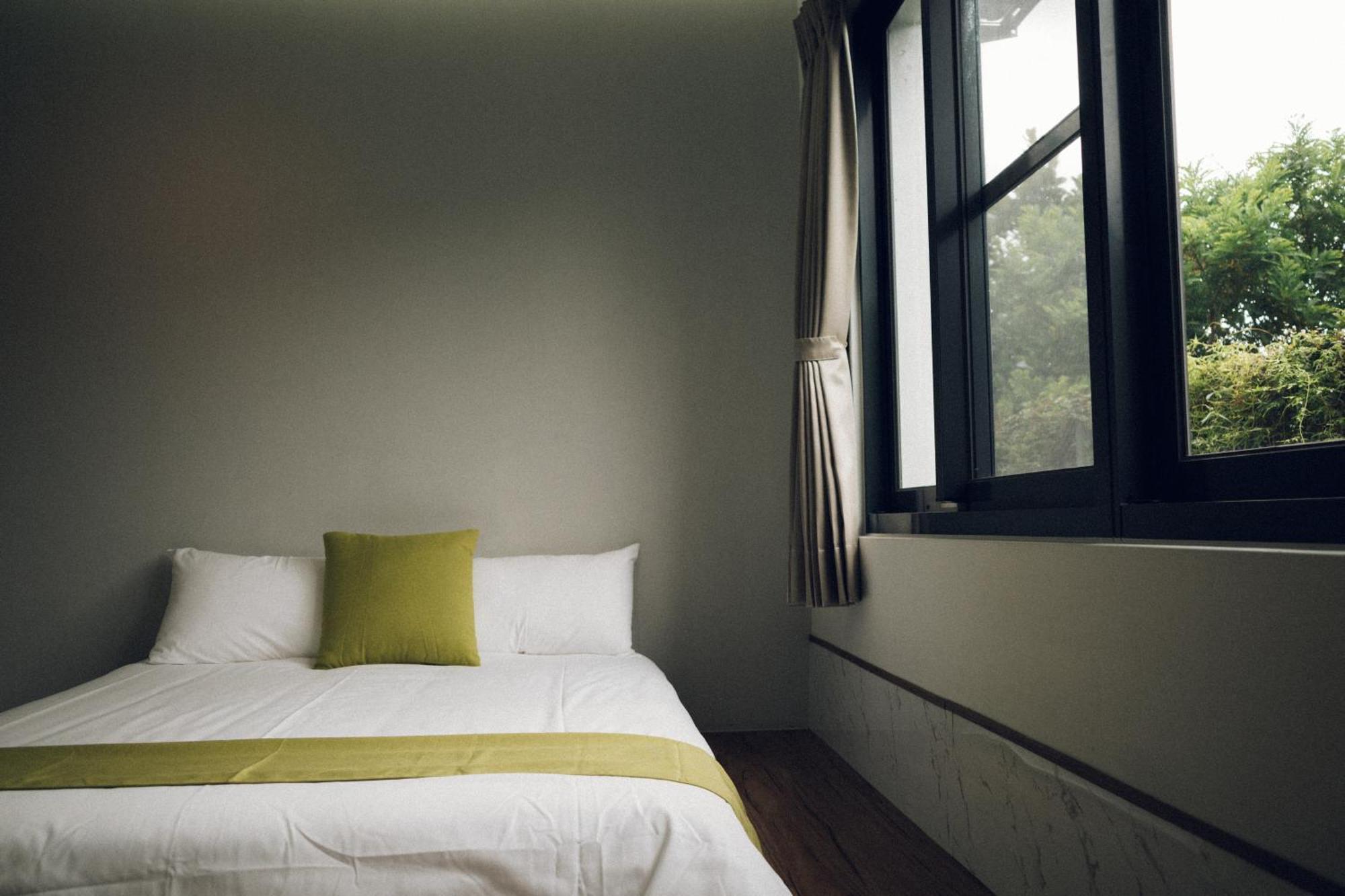 蘊慢築 茶花藝主題民宿 Yun Man Zhu Homestay Gongguan Exterior foto